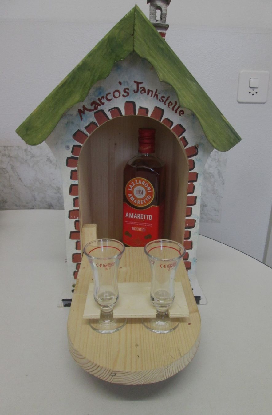 Tutte le decorazioni: Handgefertigtes Holzhaus, Flaschenhalter – Usato da Sementina venduto da babucia 4