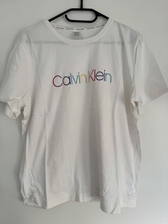 Calvin Klein Tshirt