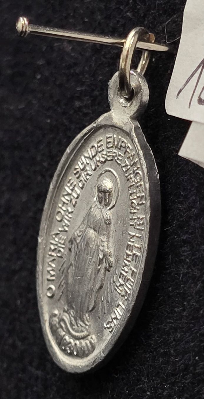Christ Ciondoli: Älterer Anhänger Heilige Maria – Usato da Rorschacherberg venduto da snOOpydOg11 3