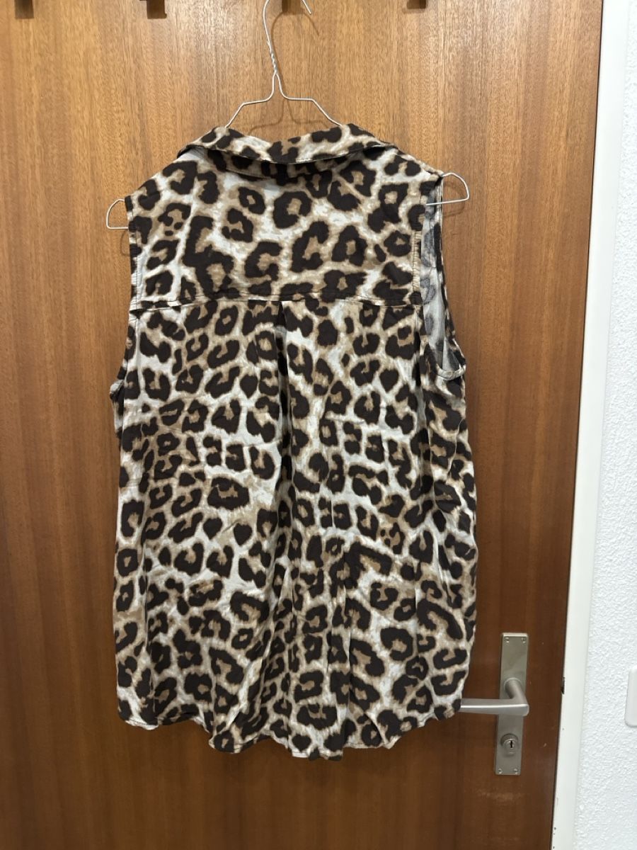 Tops: Top Damen Leopardprint Grösse 44 neuwertig – Neu (gemäss Beschreibung) aus Reinach BL von wen_7bl7 2