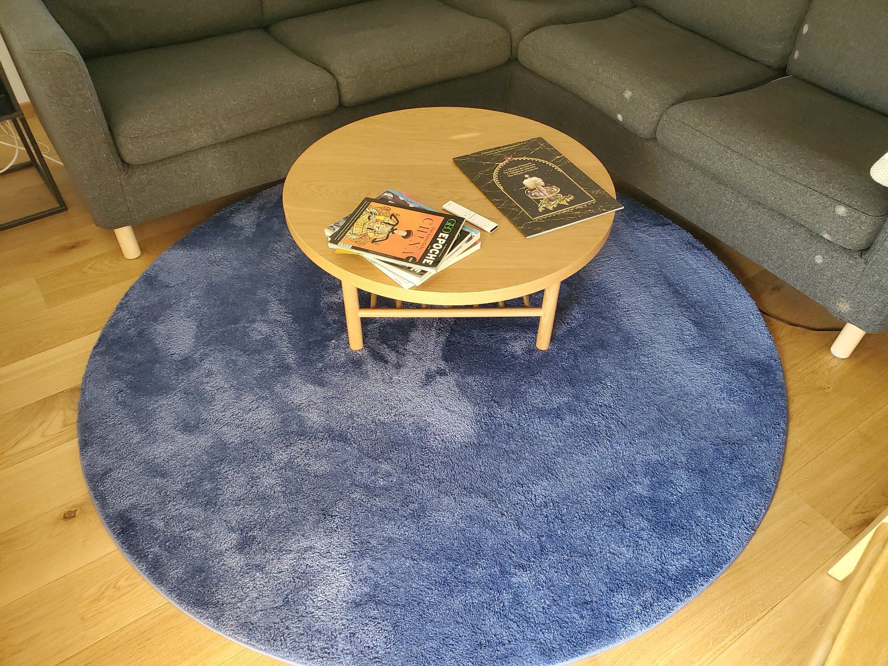 Ikea Tepppich Stoense 70.562.365, blau, rund (Gebraucht) in Gossau SG für CHF 10 – nur Abholung auf Ricardo kaufen