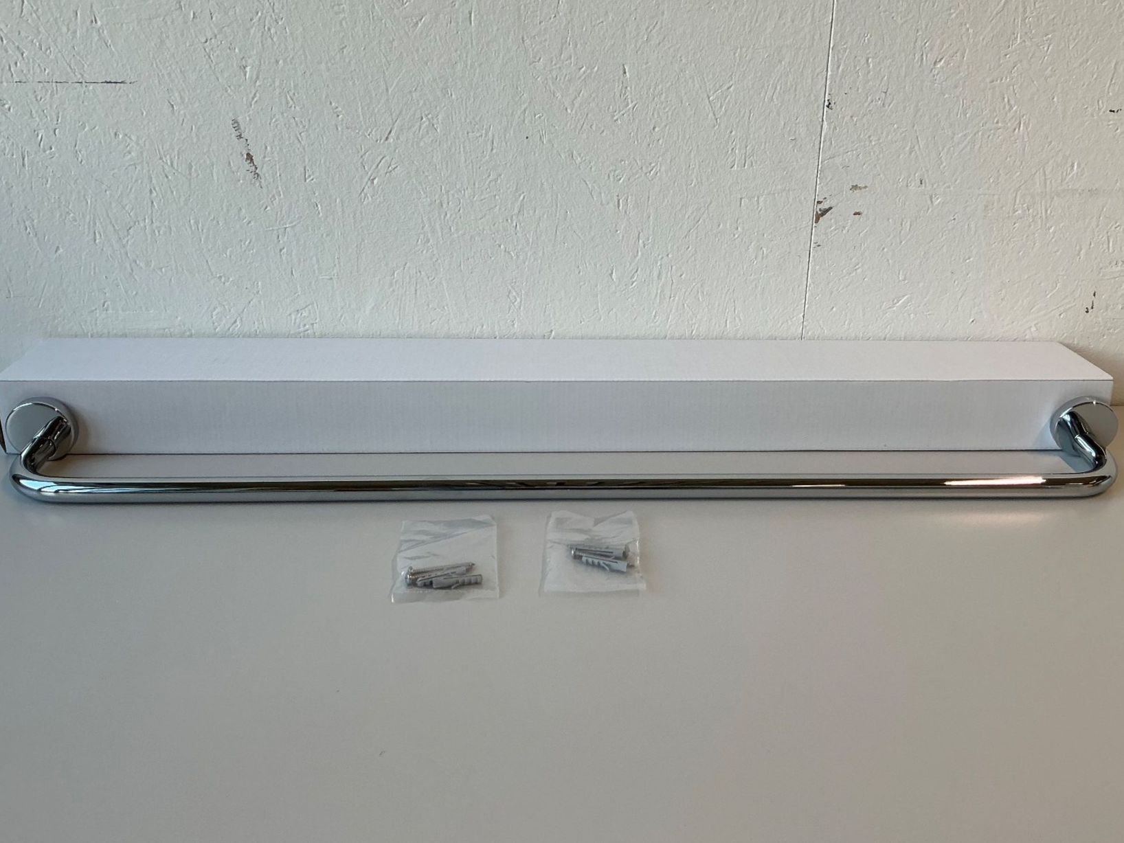 Portasciugamani: Bodenschatz Badetuchstange 80cm – Nuovo e nell'imballaggio originale da Zug venduto da Bauteile-Zug 1