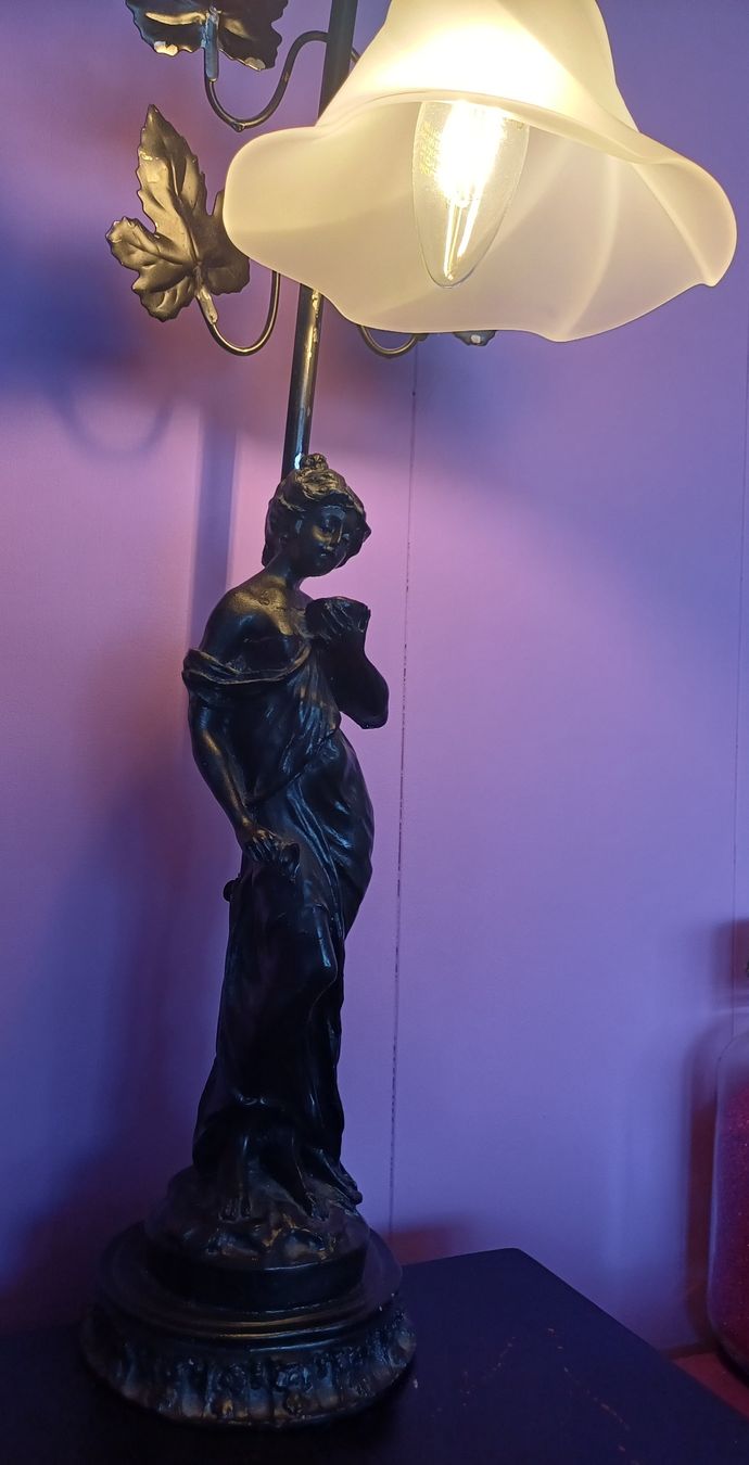 Lampade: Antike Jugendstil Lampe mit Frauenfigur – Usato da Nassen venduto da verrueckt 5