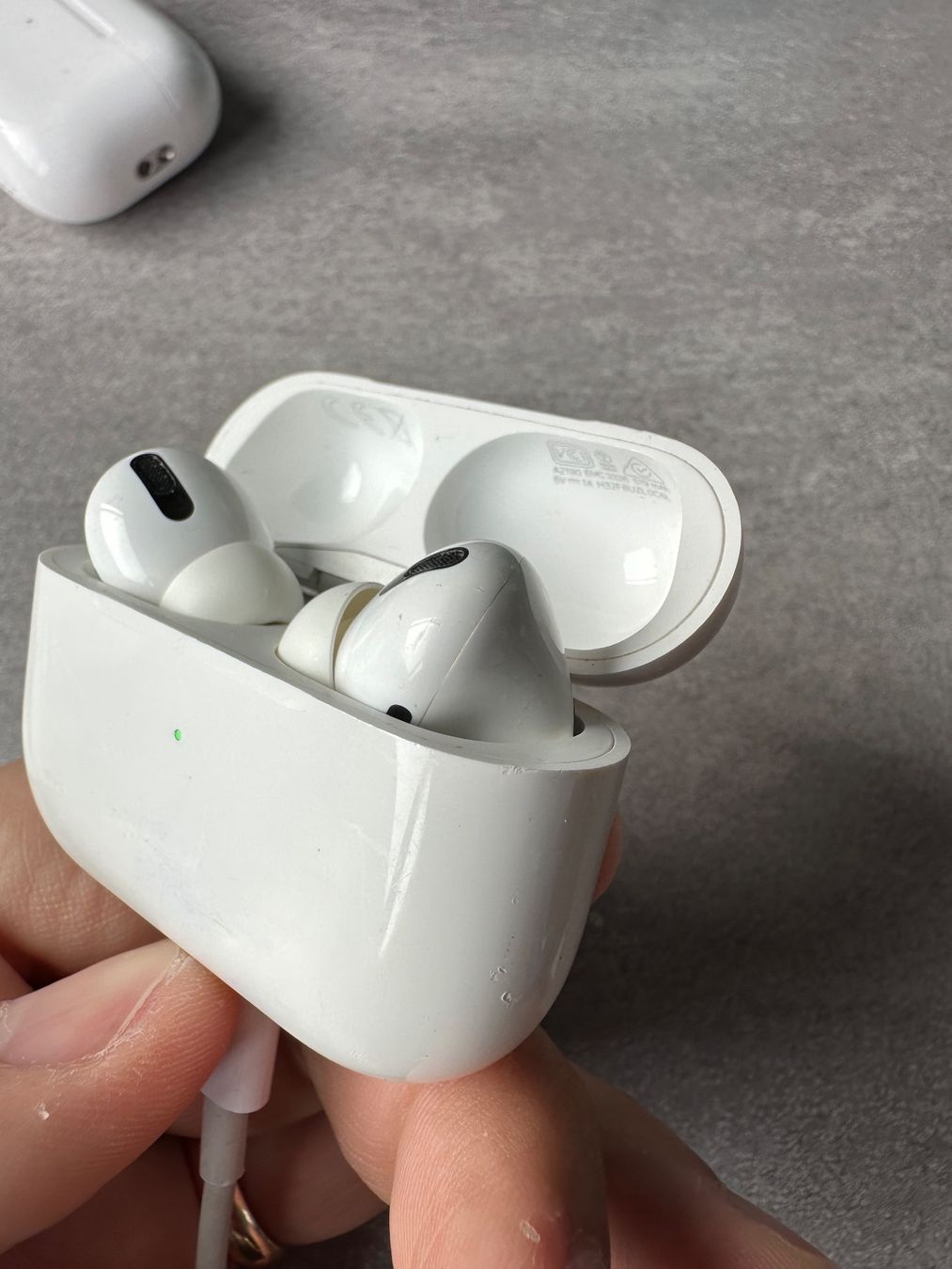 Apple Kopfhörer: Écouteurs Apple AirPods Pro Original – Gebraucht aus Le Lignon von fab_w9jj 2