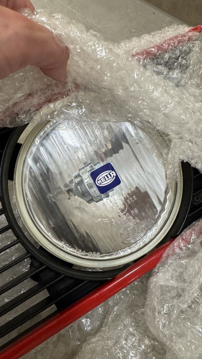 Volkswagen Tutti pezzi di ricambio auto: Calandre golf mk1 GTI OEM – Nuovo (secondo la descrizione) da Senarclens venduto da nog_m7qw 1