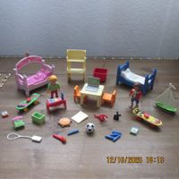 Playmobil Kinderzimmer-Set: Betten, Tisch, Figuren u.v.m.