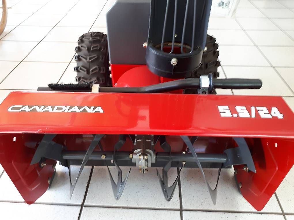 Sgombero neve: Neue Schneefräse Canadiana 524 – Nuovo (secondo la descrizione) da Morschach venduto da inf_ymt9 1