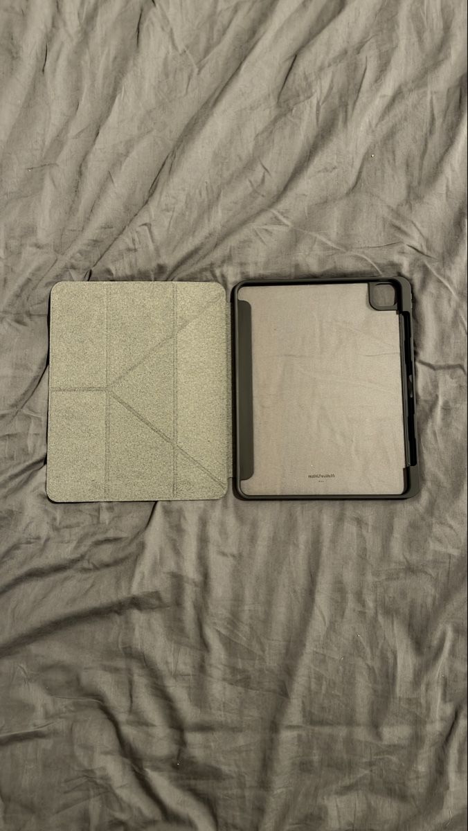 Apple Covers & Borse: iPad Pro M4 Case – Nuovo (secondo la descrizione) da Grasswil venduto da Flohryn 2