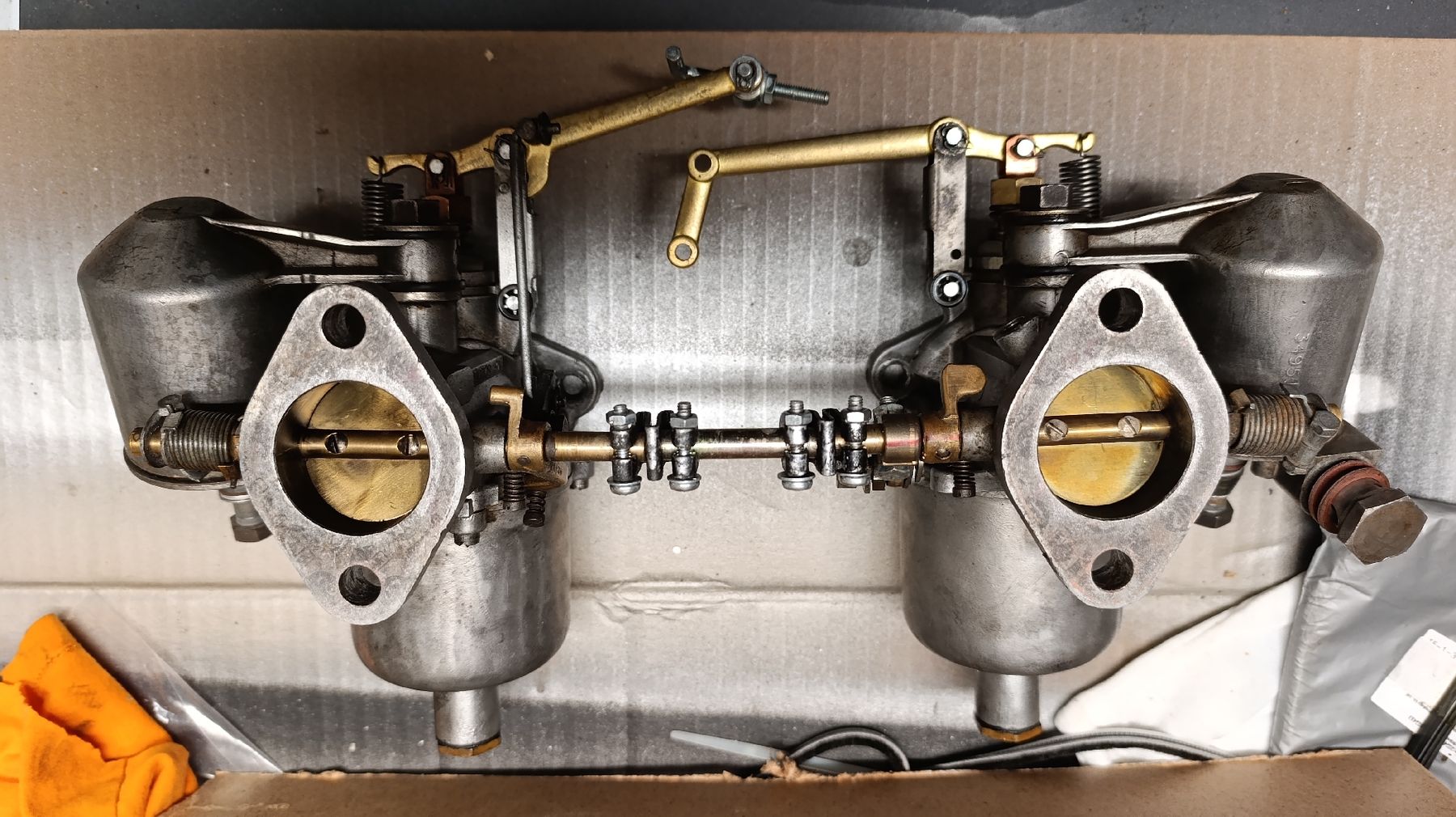 MG Tutti pezzi di ricambio auto: Vergaser SU H4 revidiert, MGA 1500 oder 1600 – Usato da Berlens venduto da Stefo21 2