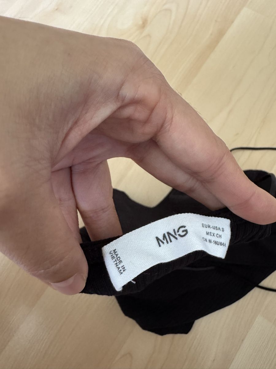 Mango Top: Mango ribbed crop top – Nuovo (secondo la descrizione) da Kilchberg ZH venduto da ngt_hnw9 1