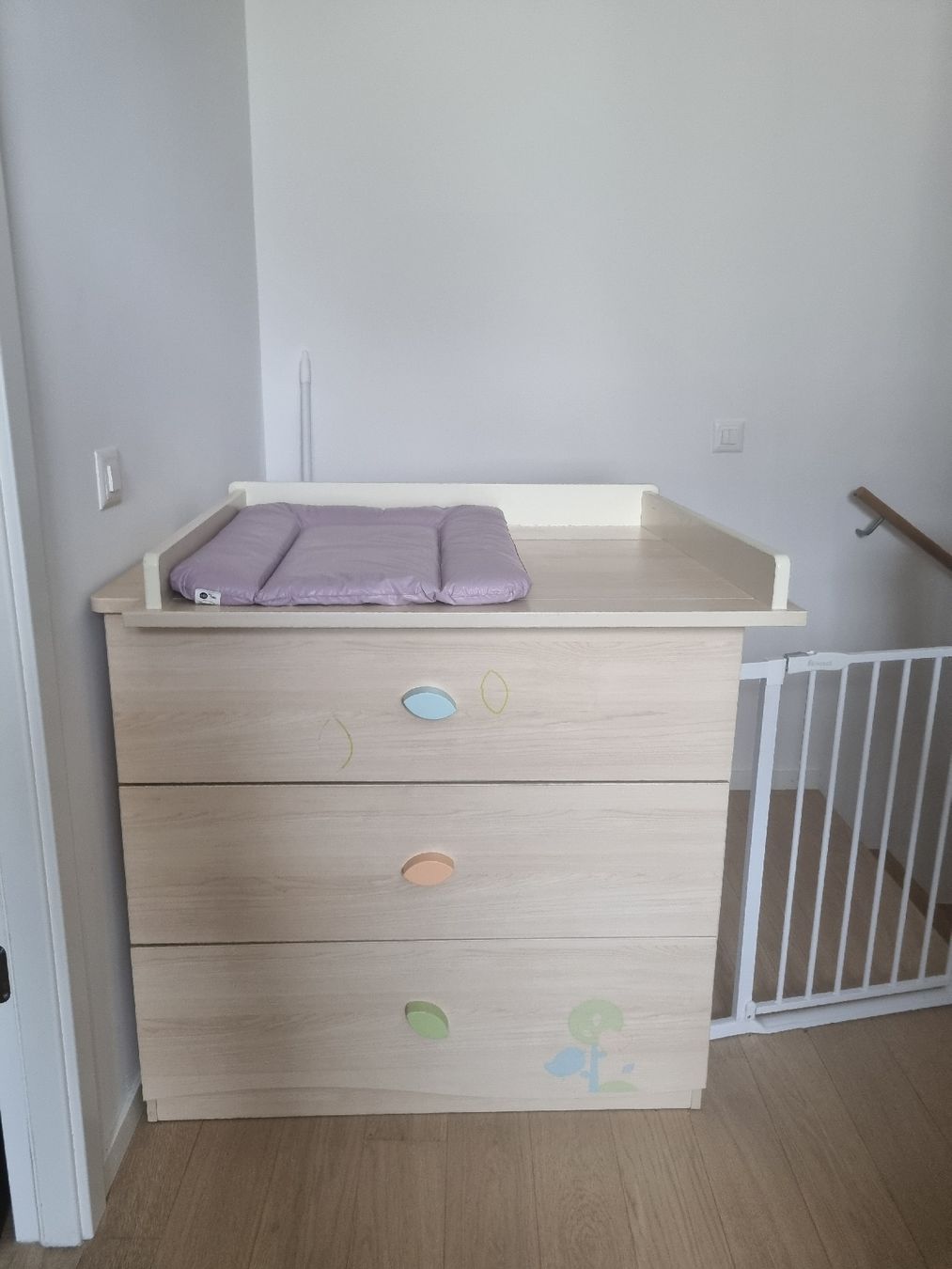 Fasciatoi & Accessori: Lit bébé et commode à langer – Usato da Crissier venduto da nkummer1 2