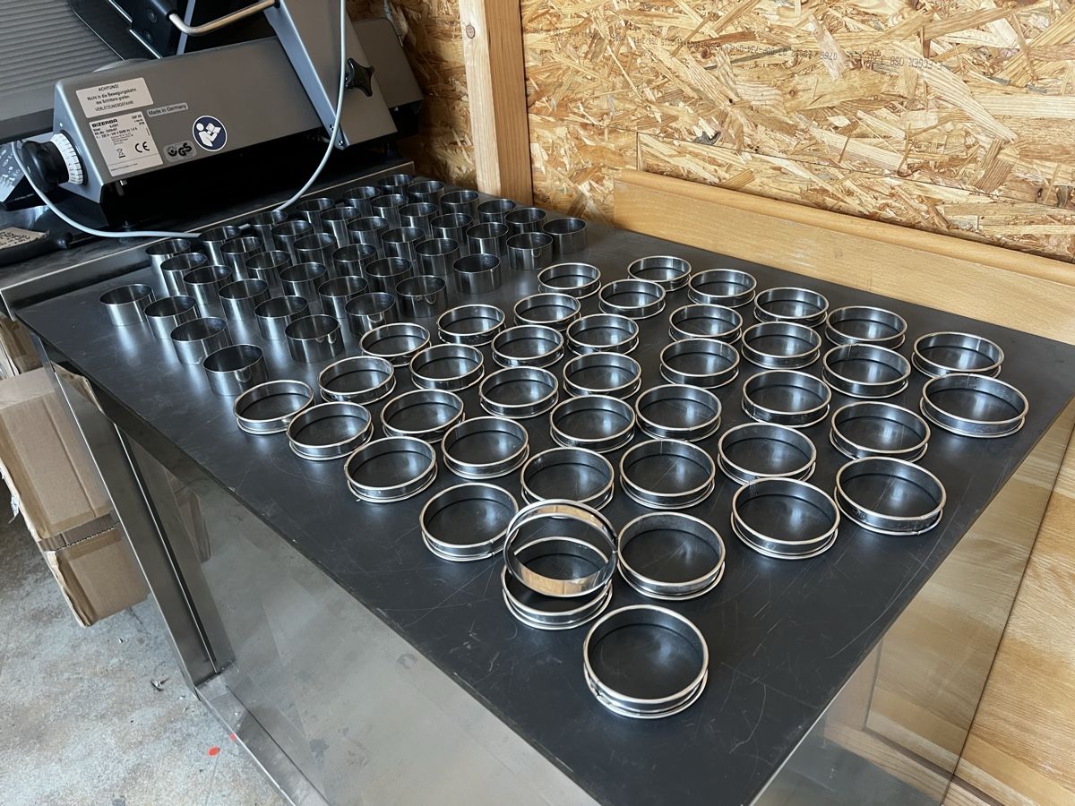 Elettrodomestici da cucina: 2x40 TOP Anrichte Ringe ROBUST  – Usato da Dittingen venduto da Cervolino77 6