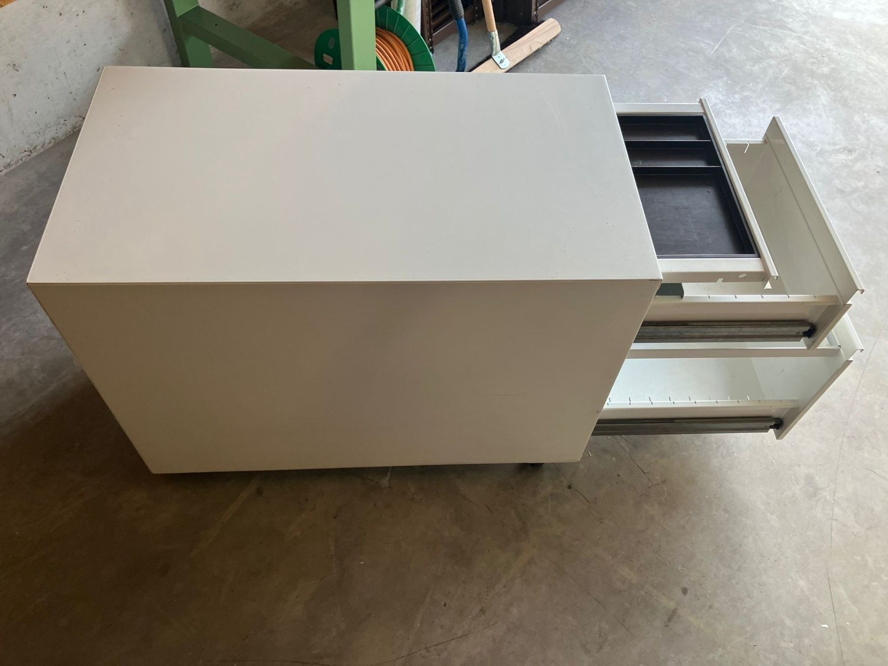 Banconi: robuster Büro Rollcontainer – Usato da Neunkirch venduto da liquidationen_8152 2