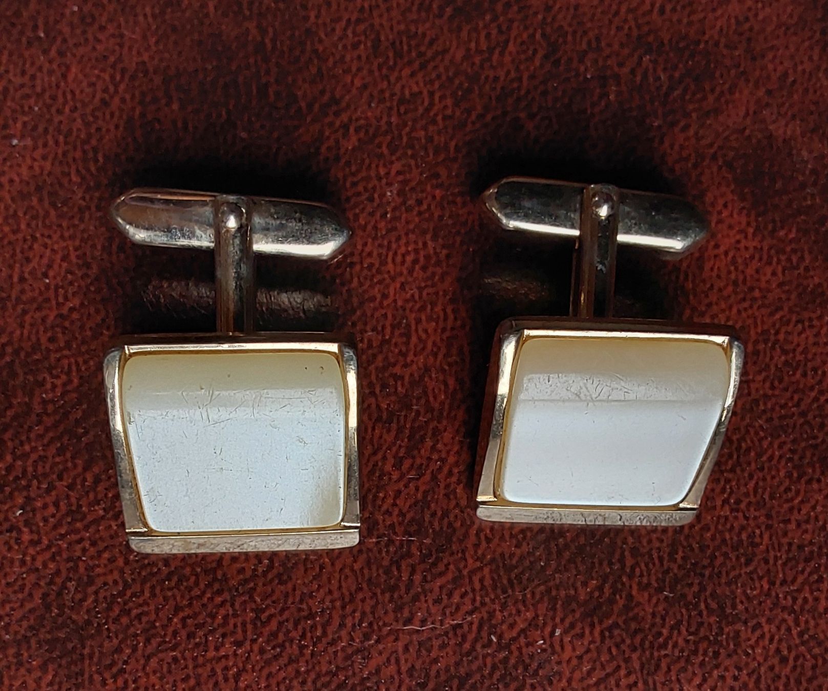 Manschettenknöpfe: Vintage Manschettenknöpfe & Brosche, Set, Goldfarben – Gebraucht aus Windisch von Benji026 3