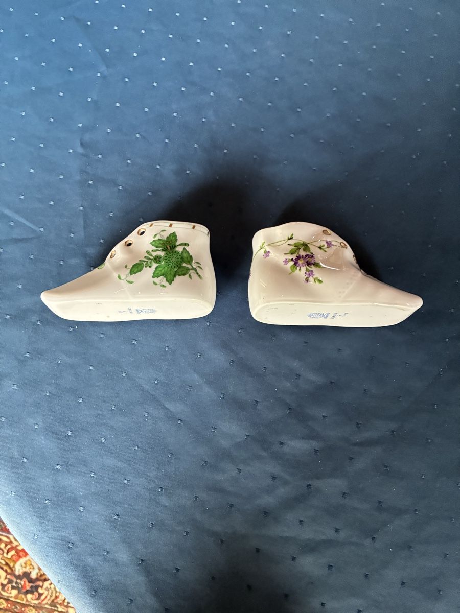 Herend Tutte le decorazioni: Herend - 2 Porzellanschuhe – Usato da Dornach venduto da Rosengarten 2