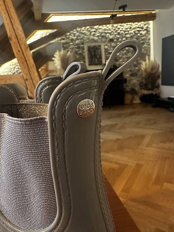 Damenschuhe: Gios Eppo Chelsea Boots  Grau/Silber  Grösse 38 – Gebraucht aus Bischofszell von Aylinem 3