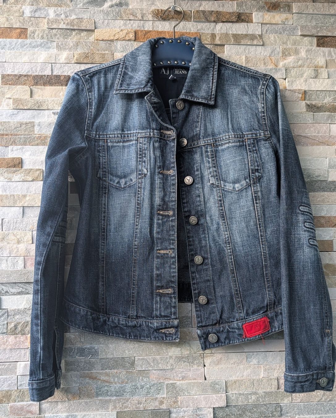 Armani Jacken: Jeansjacke von Armani Jeans, Grösse 36 – Gebraucht aus Rüfenacht BE von mla_jmf8