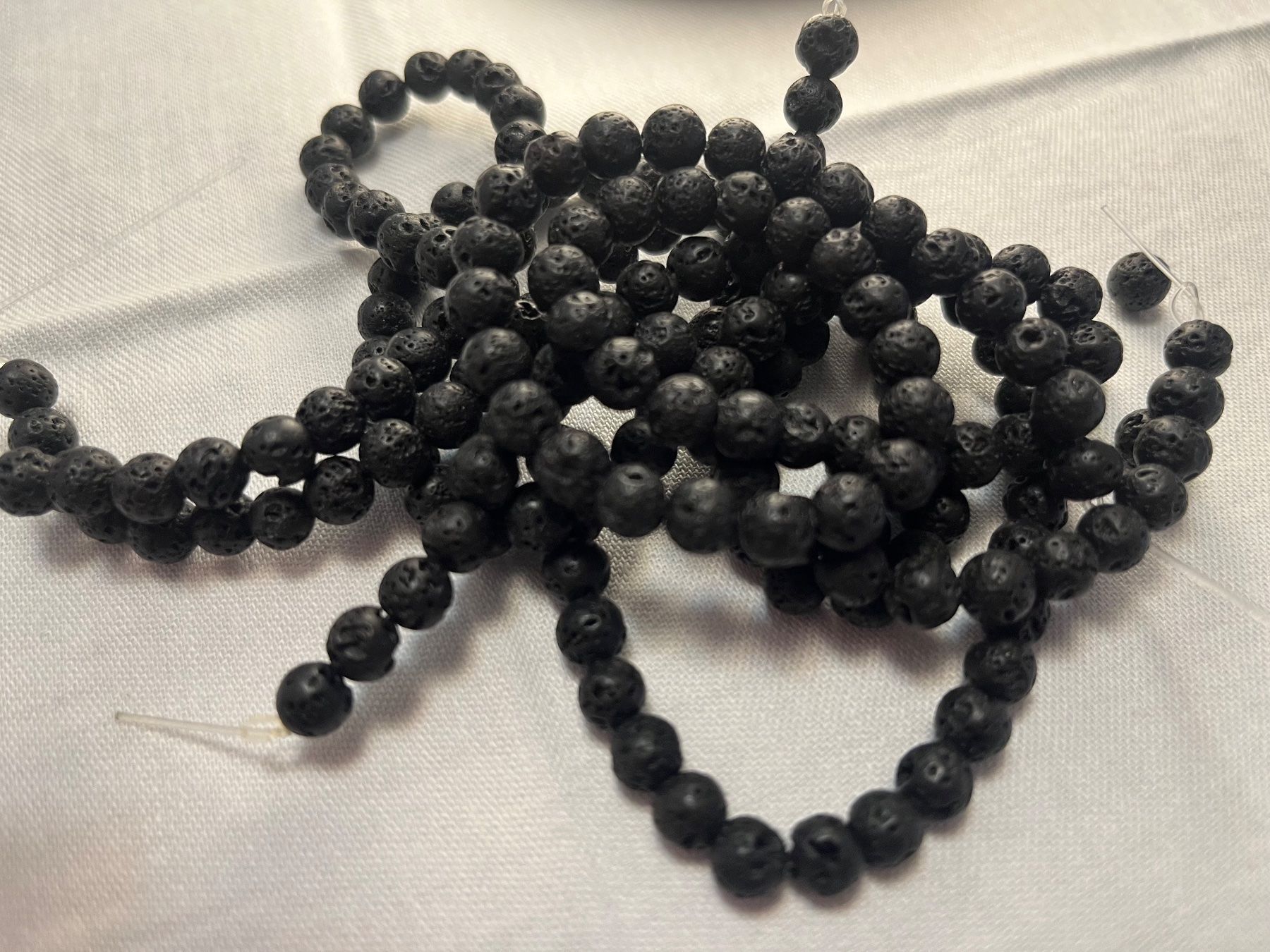 Perle (finte): Lava Perlen 30 Stück - 6 mm – Usato da Basel venduto da Galia2000