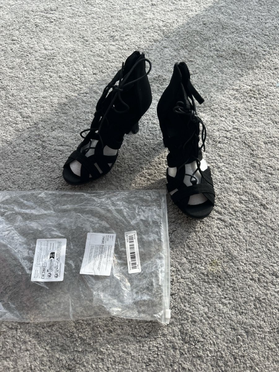 Damenschuhe: Chaussures danse – Neu und originalverpackt aus lausanne von Lilos77