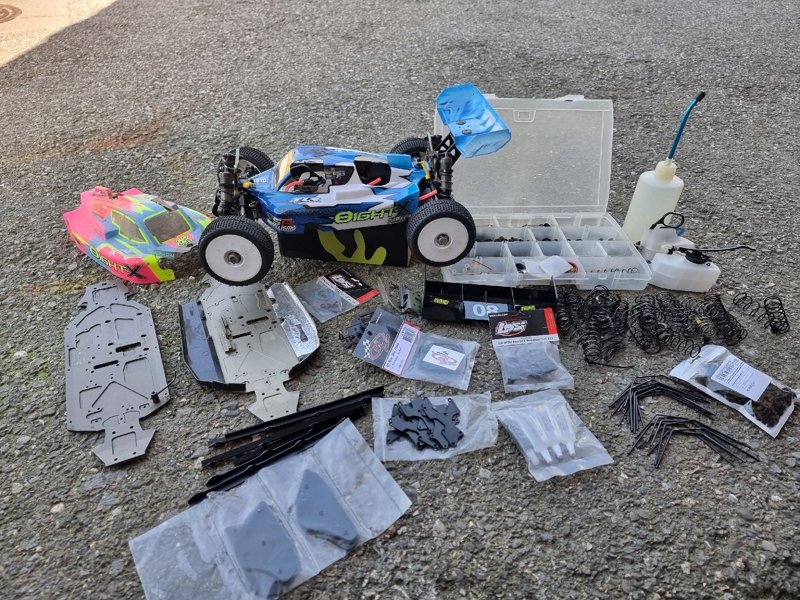 Losi RC Modellbau: buggy losi 8ight-x – Gebraucht aus Enney von poussincui