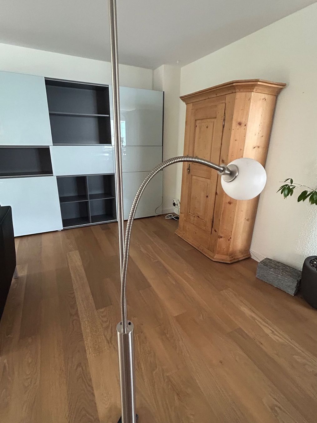Lampade: Schöne Stehlampe – Usato da Seuzach venduto da Parasolmountain 3