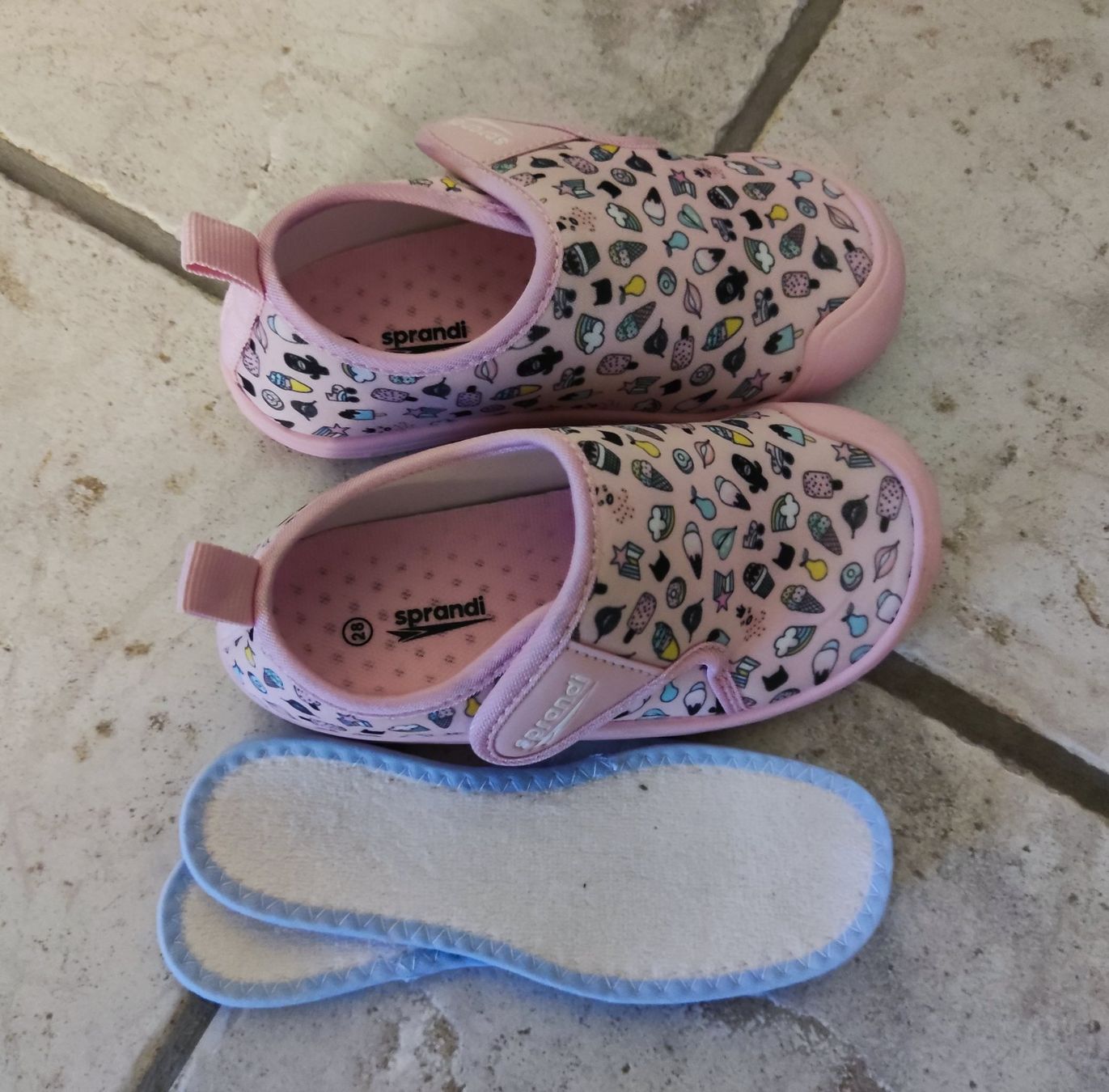 Scarpe per ragazze: Mädchen Hausschuhe Grösse 28 – Usato da Chur venduto da Rodanisa 5