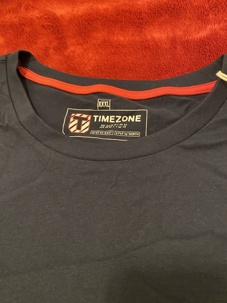 T-shirt: T Shirt – Nuovo (secondo la descrizione) da Berikon venduto da TheMangle 1