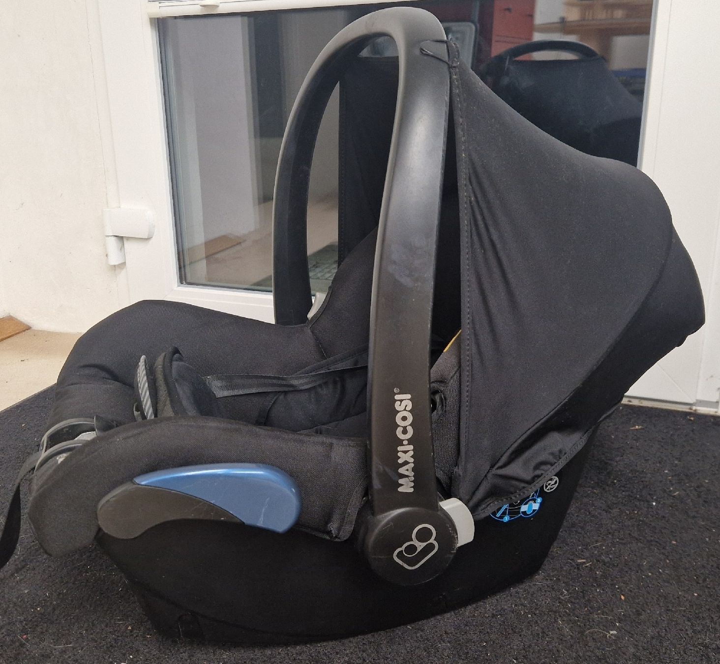 uppababy customer support Vista V3 Stroller + Mesa V3 Car Seat Travel System Combo – Toddler Seat, Bumper Bar, Bug and Rain Shields, Car Seat Base, and Infant Insert Included – Callum ( size:130lbs Designed with a wider Amazon's Biggest Fish Faces affordable adult tricycle
