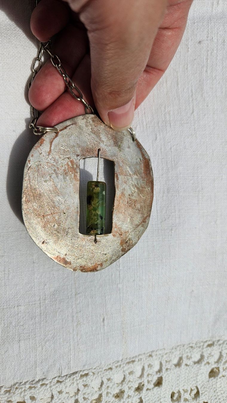 Catenine: Collana artigianale con metallo e pietra – Usato da Melano venduto da H-Sara 2