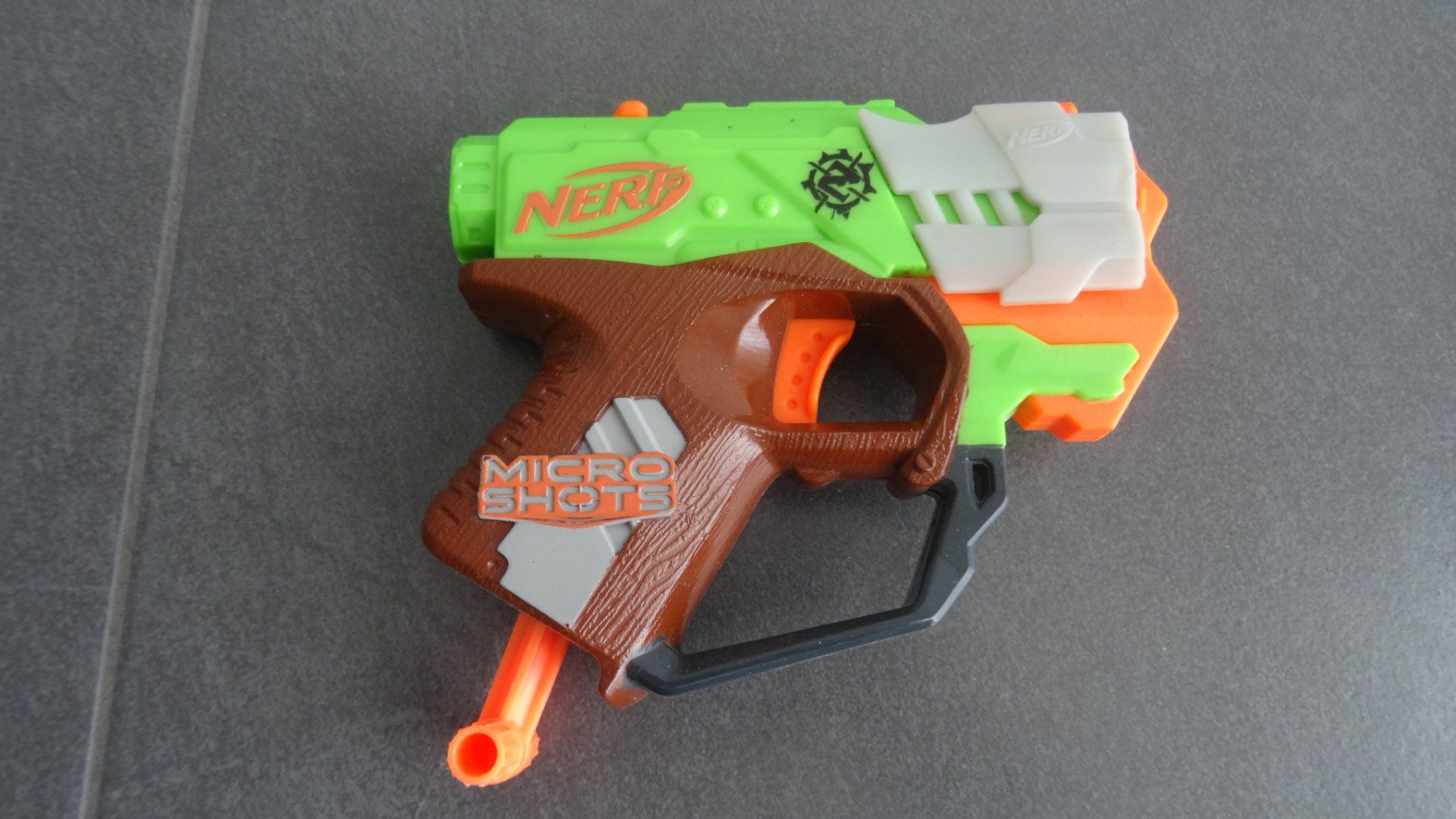 Nerf Giocattoli: Nerf MicroShots Zombie Strike Crossfire Bow Blaster – Usato da Beinwil am See venduto da den_p9db
