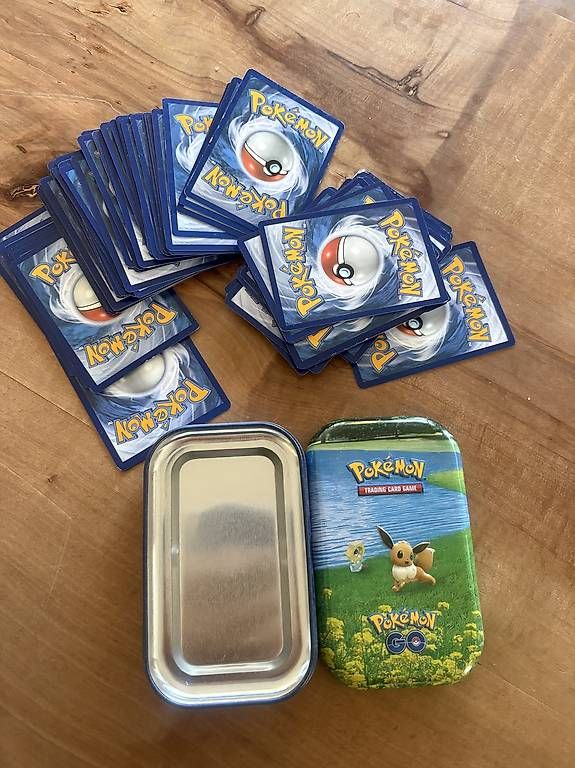 Sammelbilder & Trading cards: Pokémon italienisch  – Neu und originalverpackt aus Chur von Weltanschau
