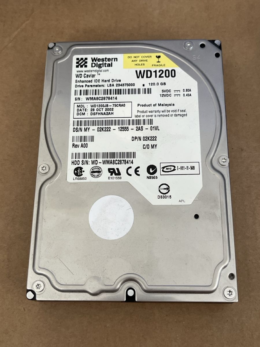 Western Digital Harddisks: Western Digital 120 Go – Gebraucht aus La Neuveville von Oxalis-Studios