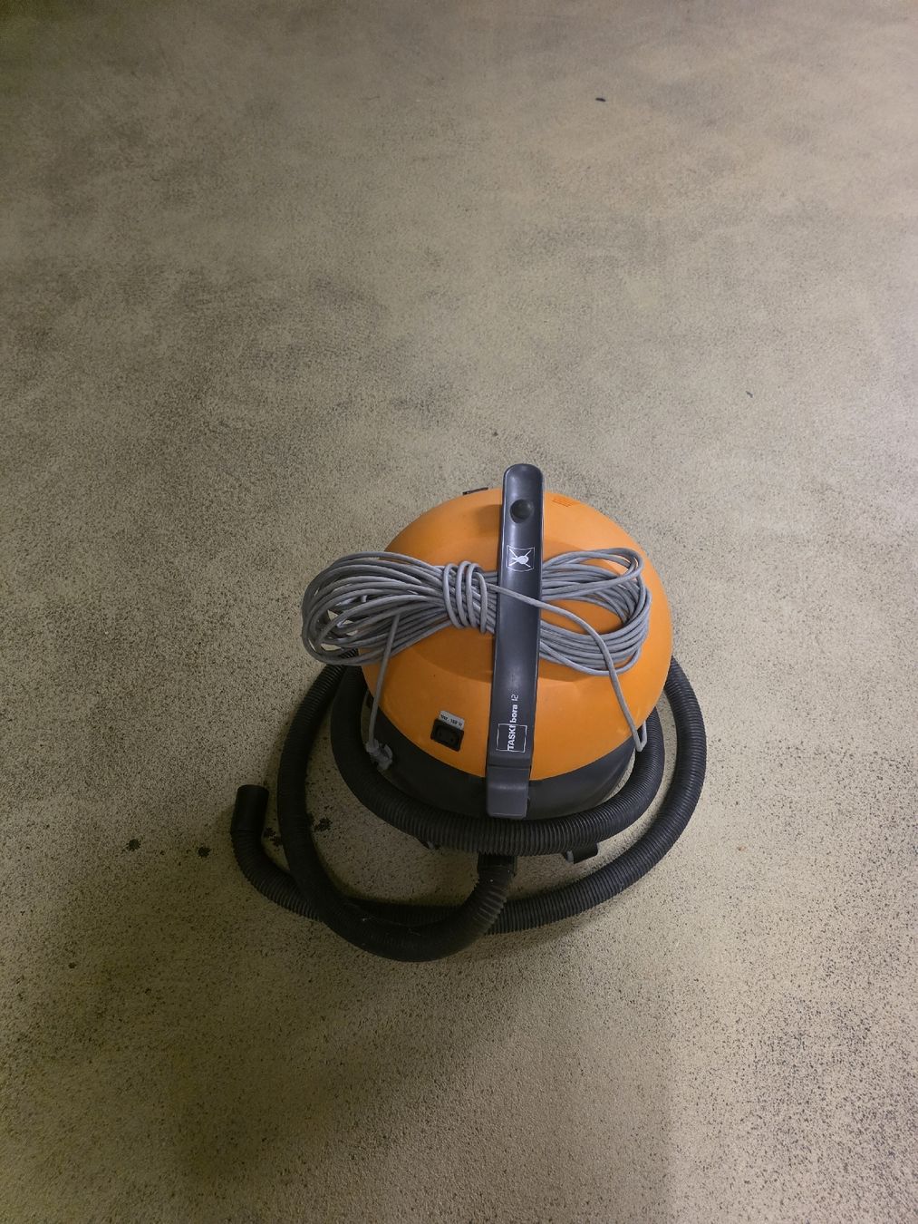 Aspirapolveri & Accessori: STAUBSAUGER TASKI BORA 12# WETROK CLEANFIX KÄRCHER NILFISK – Usato da Zürich venduto da 5183840711