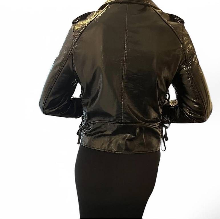 Giacche: schicke Lackjacke in Lederoptik Grösse M-L – Usato da Zürich venduto da cel_cw9k 1