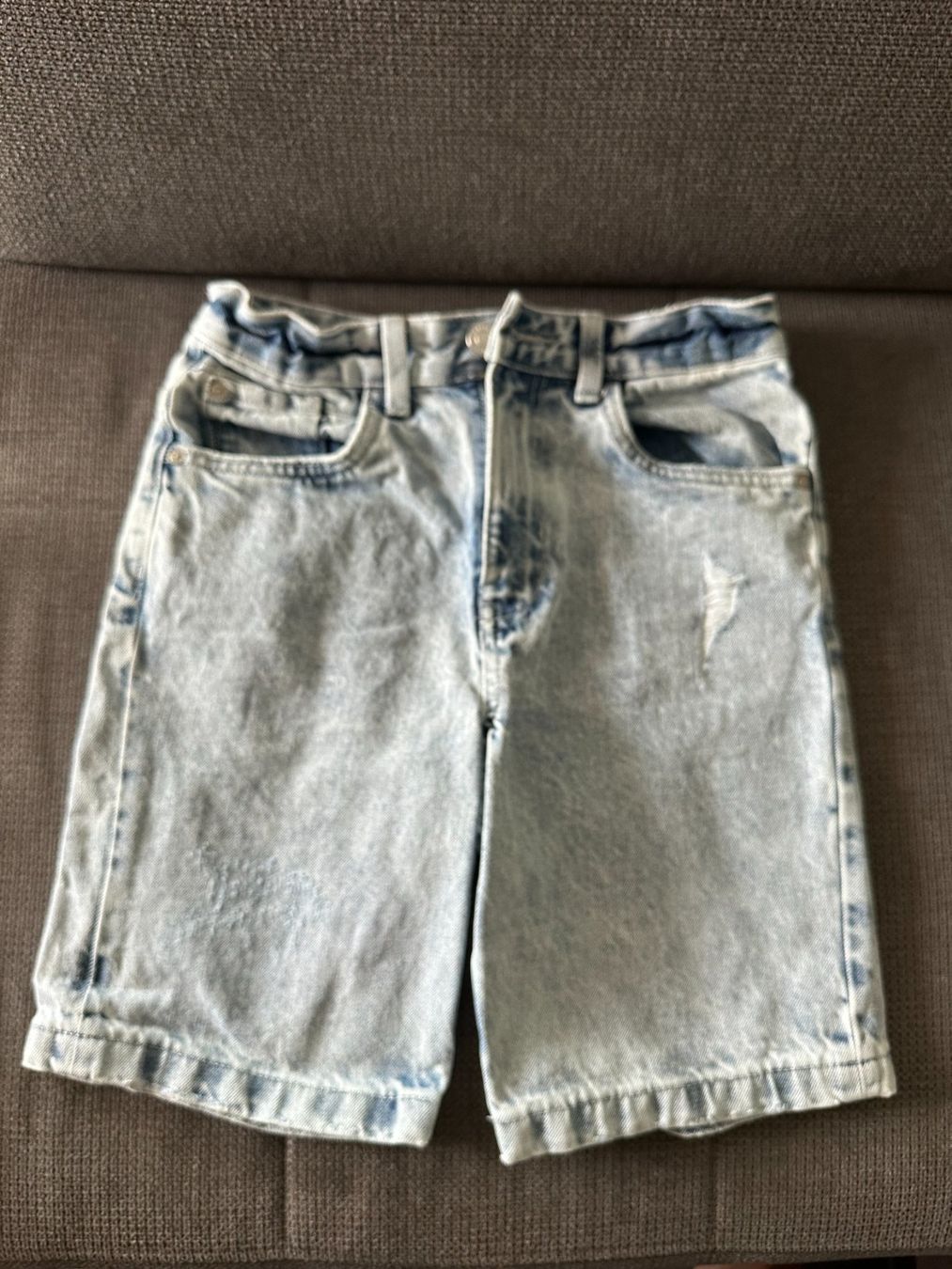 C&A Pantaloni: C&A kurze Jeans Slim Gr. 146 – Usato da Boppelsen venduto da KASIBO