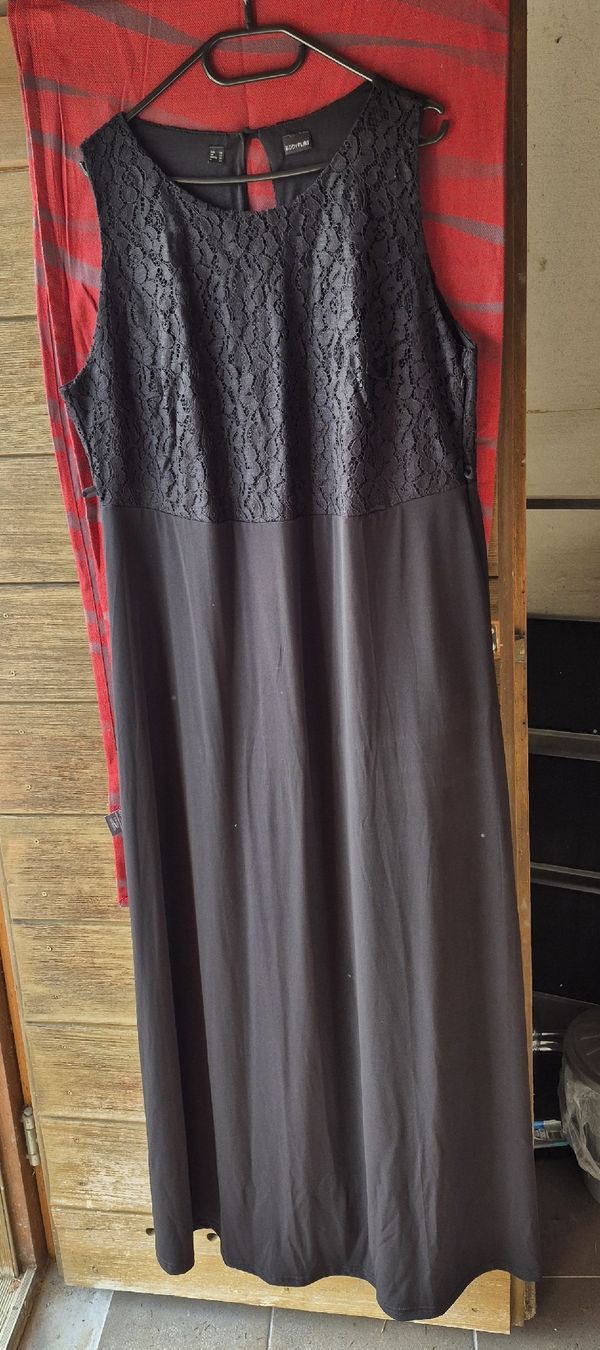 Vestiti: Damenkleid – Nuovo (secondo la descrizione) da Wislikofen venduto da Ana.Gomes 3