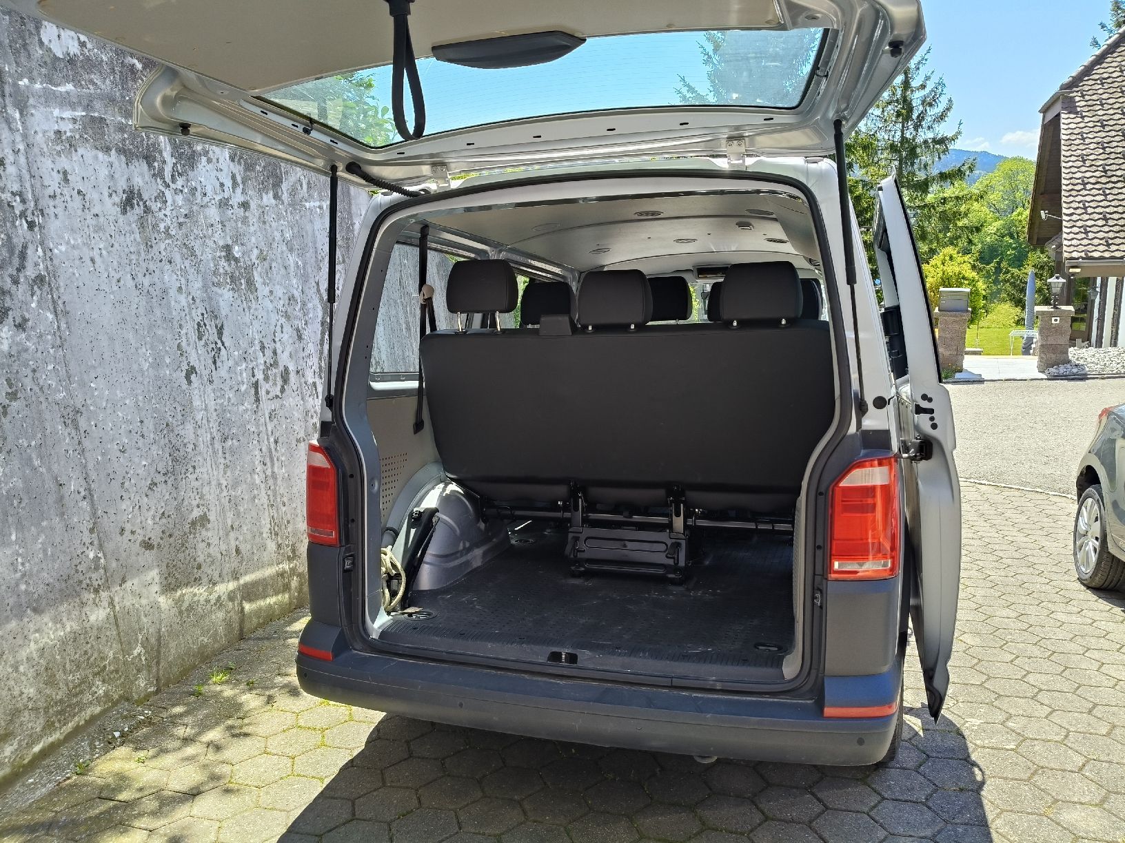 Véhicules utilitaires: VW T 6   In Top Zustand – D'occasion à Plasselb par Frisi4