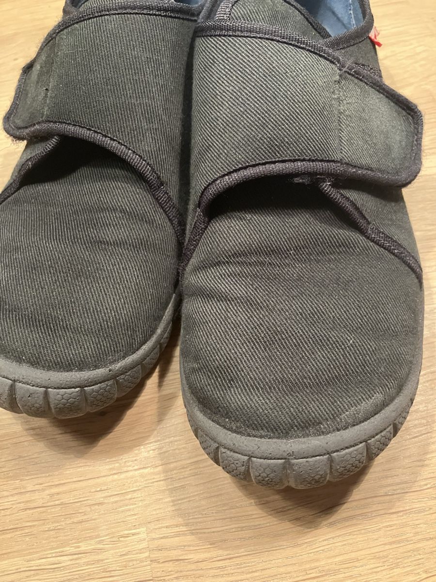 Superfit Scarpe per ragazzi: Chaussons Superfit noirs taille 37 – Usato da Epalinges venduto da Tosca20 4