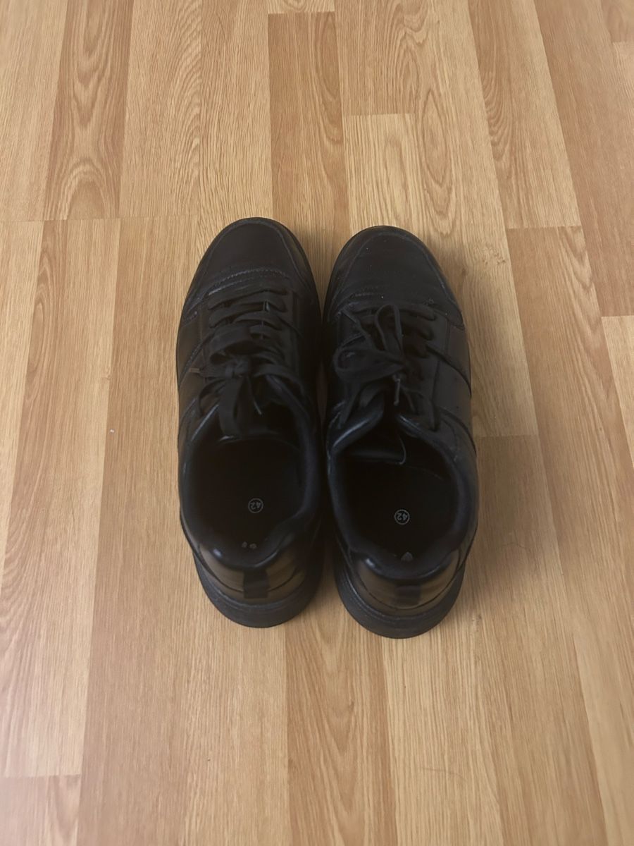 Dosenbach Scarpe da uomo: Sneaker Vyt Gr.42 – Usato da Buchs ZH venduto da SegerLegende 1