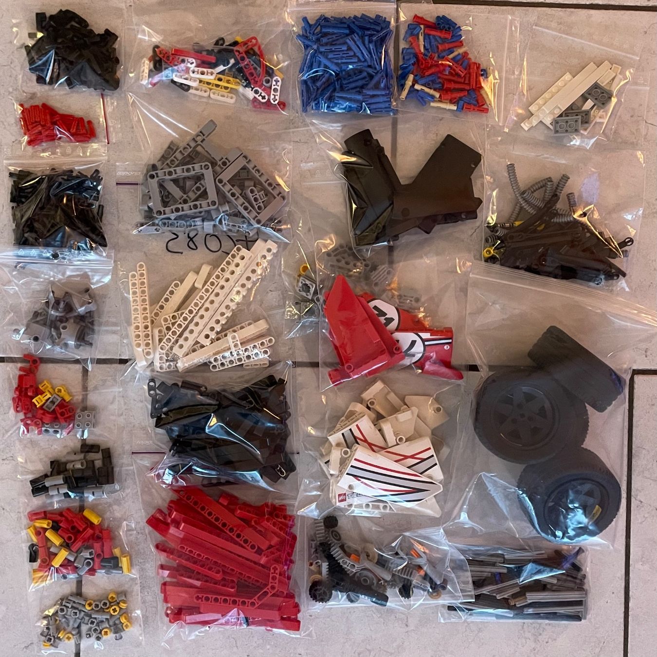 Lego Giocattoli: Lego Technik 42000 Grand Prix Racer – Usato da Weisslingen venduto da retob66 3