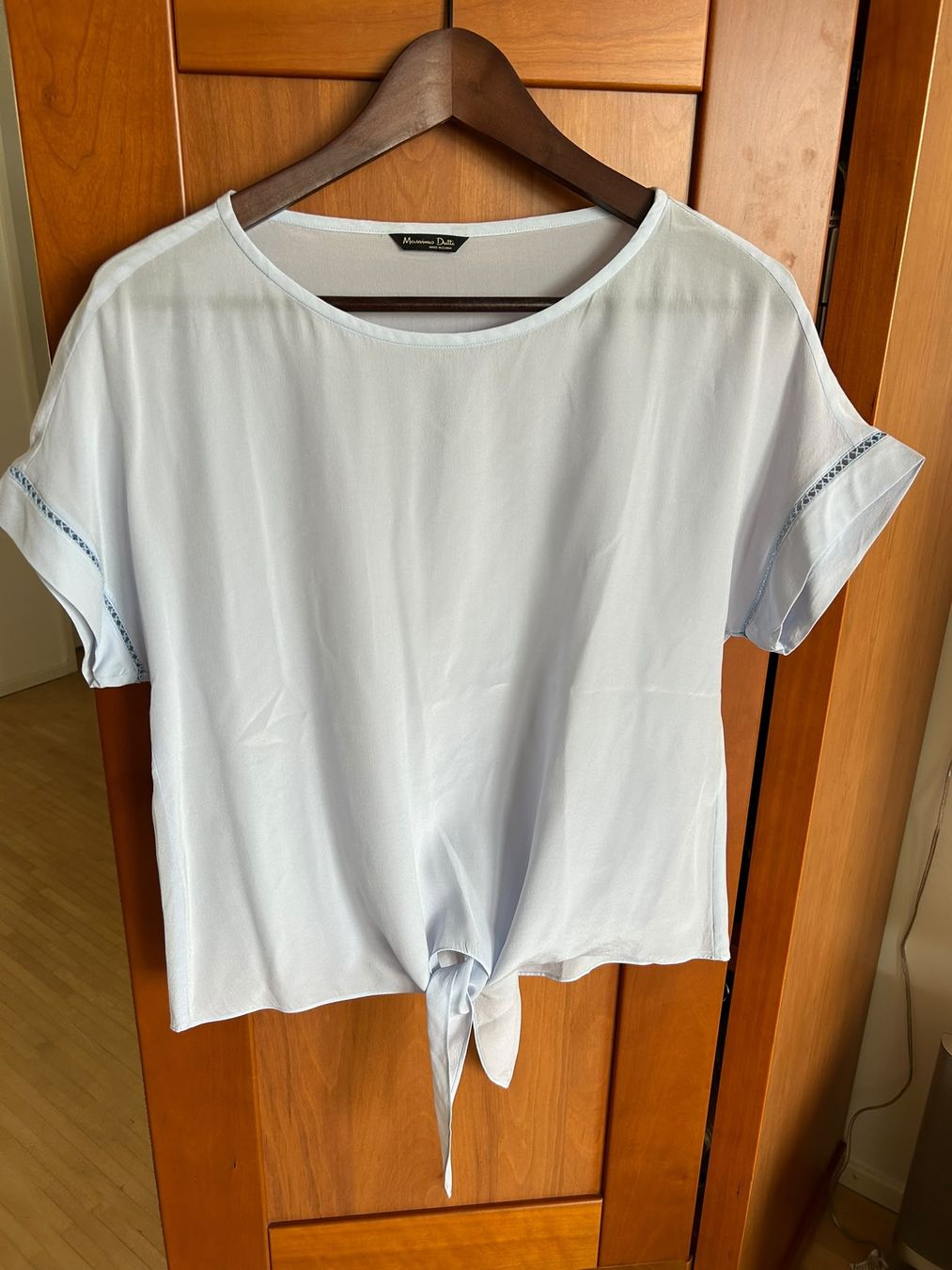 Massimo Dutti Tops: Damen Bluse hellblau aus Seide Grösse S Massimo Dutti – Gebraucht aus Wädenswil von coconut1289