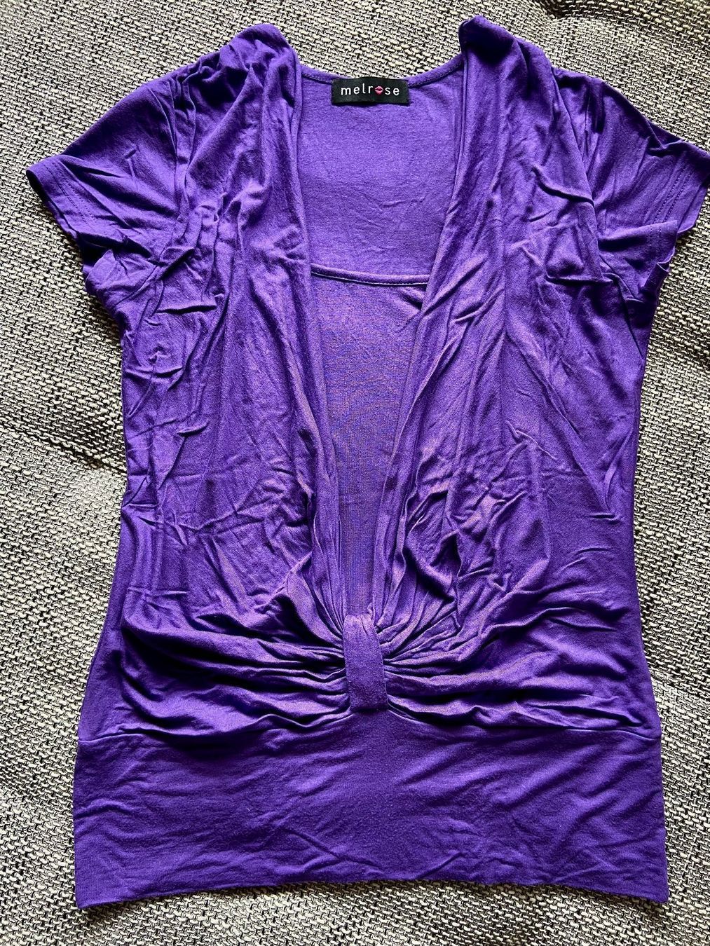T-shirt: T-Shirt violett – Usato da Gommiswald venduto da Aloha.Spirit