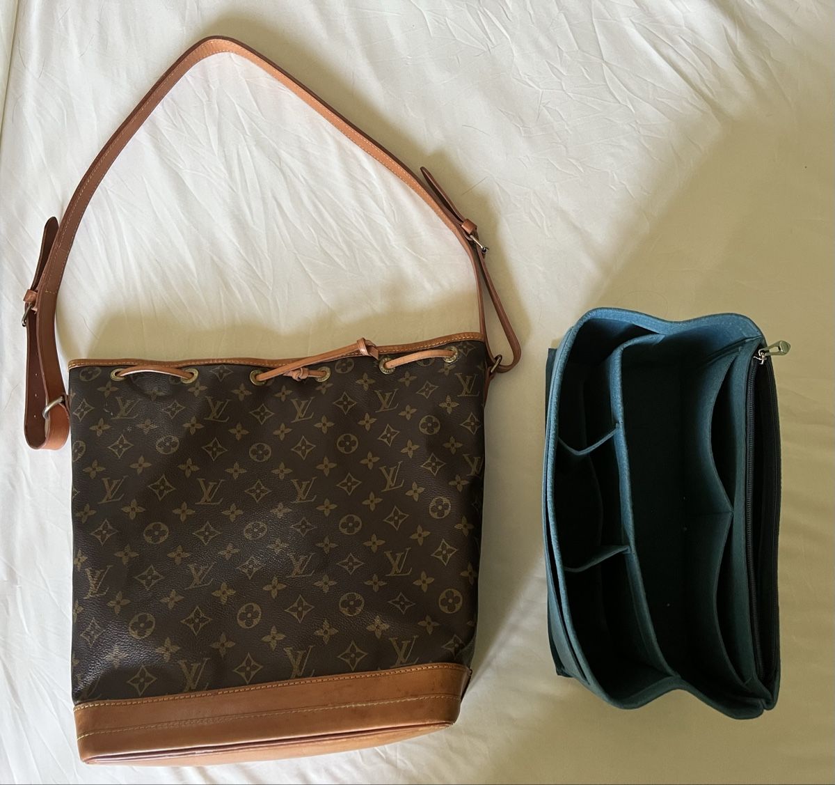 Louis Vuitton Sacs femmes: Louis Vuitton Grand SAC Monogram – D'occasion à Hochdorf par Forestgreen 1