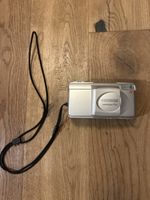 Olympus Superzoom 70G – Analoge Kompaktkamera