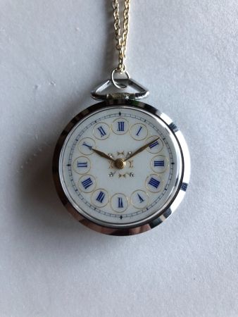 Pendentif vintage en émail 2 faces, ( sans mouvement )
