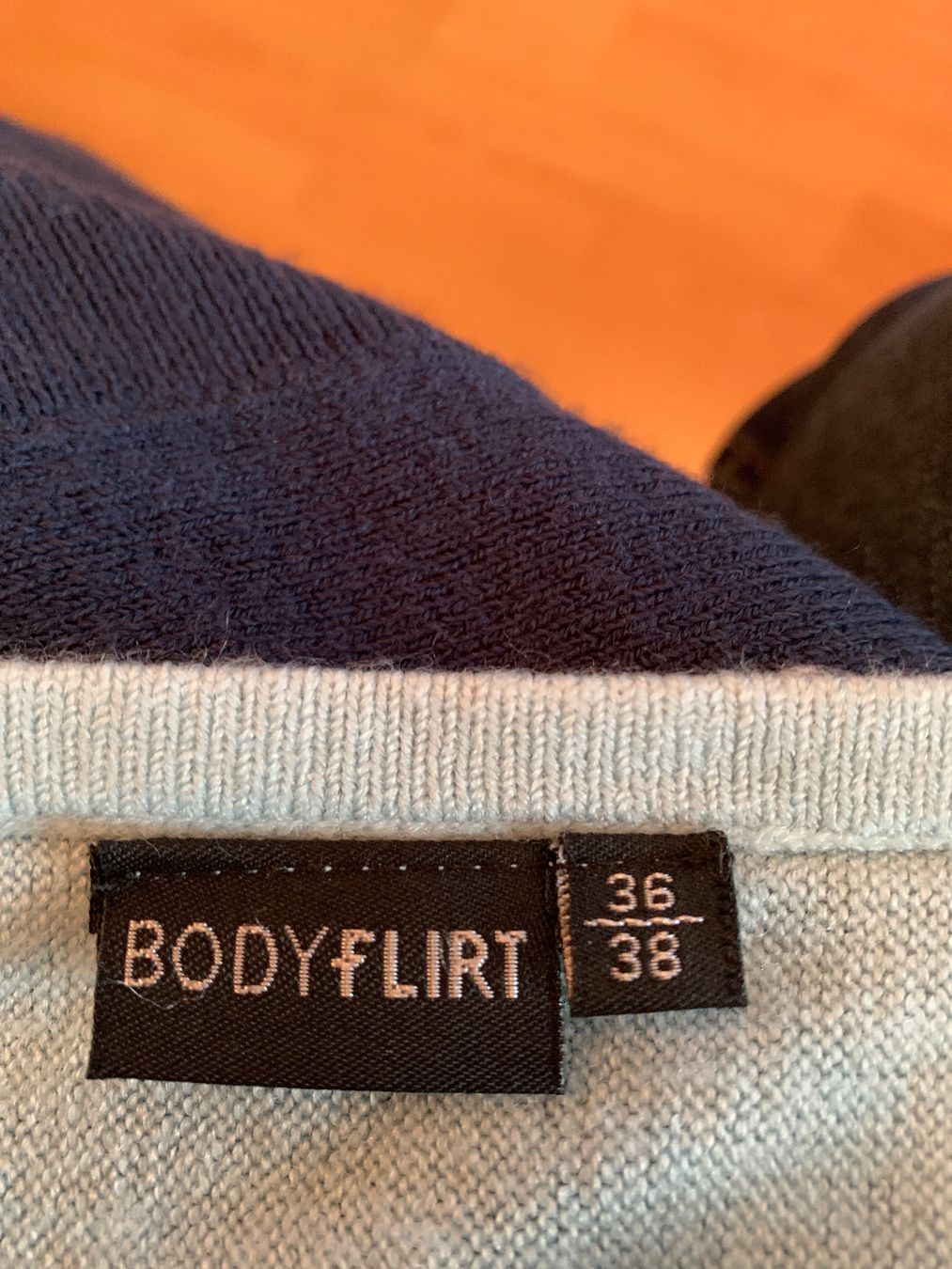 Maglioni & Felpe: Magnifique pull bleu dégradé taille 36 – Usato da MEYRIN venduto da Gwendo10 2