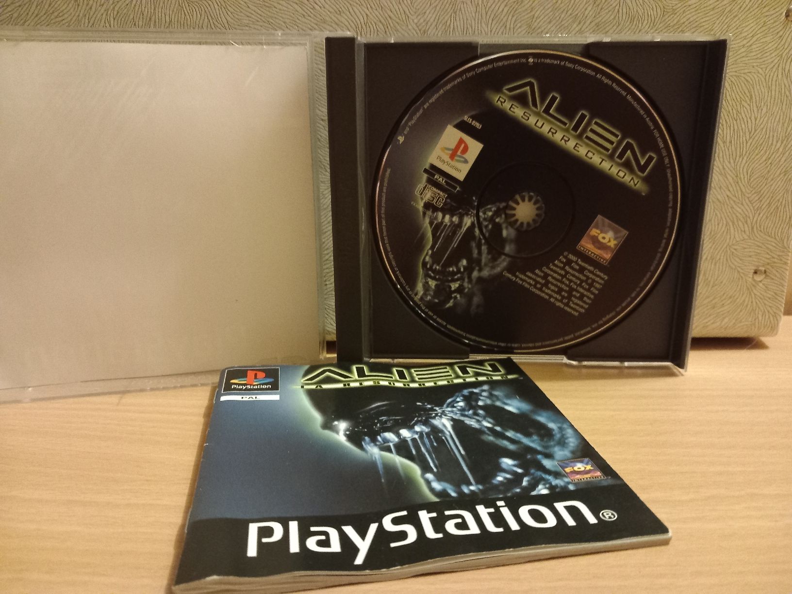 Spiele: Alien Resurrection PS1 – Gebraucht aus Salavaux von  2