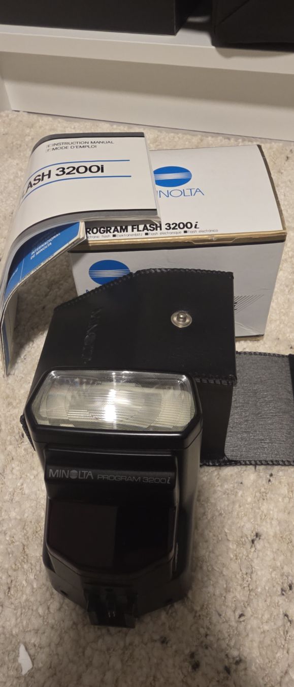Minolta Blitze: Minolta Program Flash 3200i – Gebraucht aus Hünenberg von rebelphotography 1
