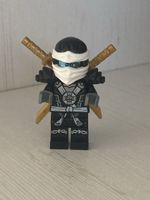 LEGO Ninjago Zane Minifigur in der Deepstone-Rüstung mit der