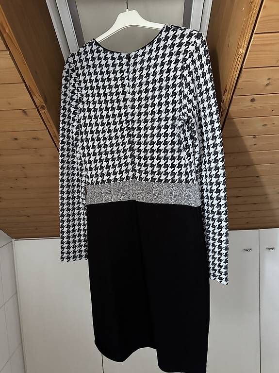 Kleider: Kleid Gr.40 schwarz weiss gemustert  – Gebraucht aus Hütten von bri_kkp6 1